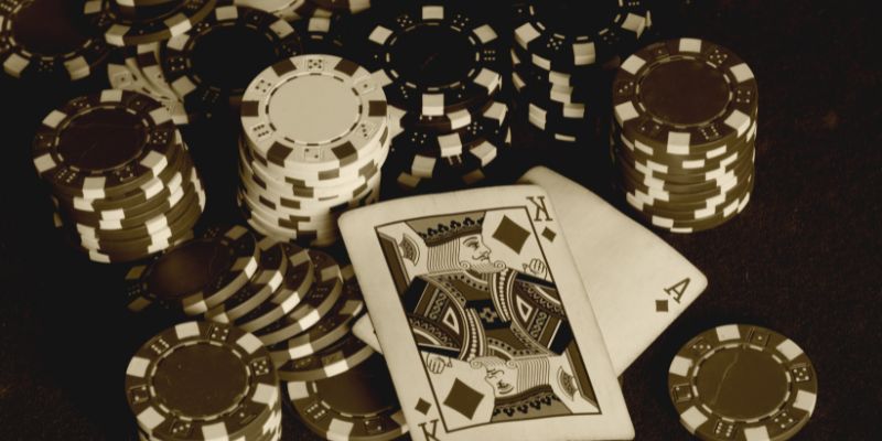 Luật chơi chi tiết của bộ môn Poker